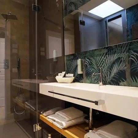 Pina Bed & Breakfast