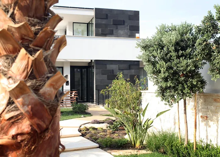 Pina Bed & Breakfast